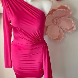 Pink one shoulder dress with side train